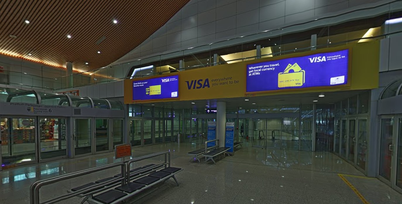 airport-lightbox